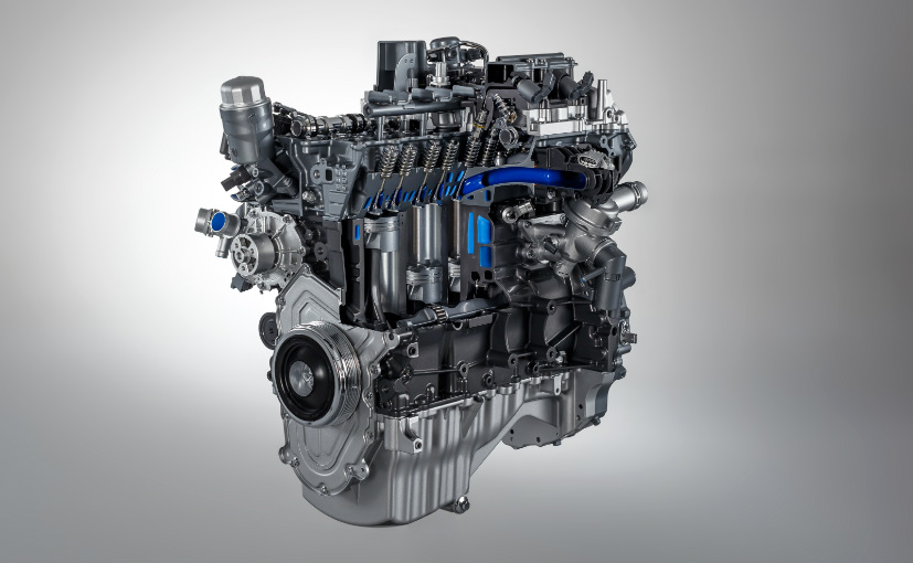 Jaguar Introduces New 2.0-Litre Ingenium Petrol Engine For XE, XF and F-Pace