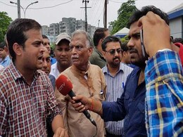 बिल्डरों के खिलाफ नहीं थम रहा प्रदर्शन, खरीदारों का सवाल-हमारा फ़्लैट कब मिलेगा? बिल्डरों के खिलाफ नहीं थम रहा प्रदर्शन, खरीदारों का सवाल-हमारा फ़्लैट कब मिलेगा?