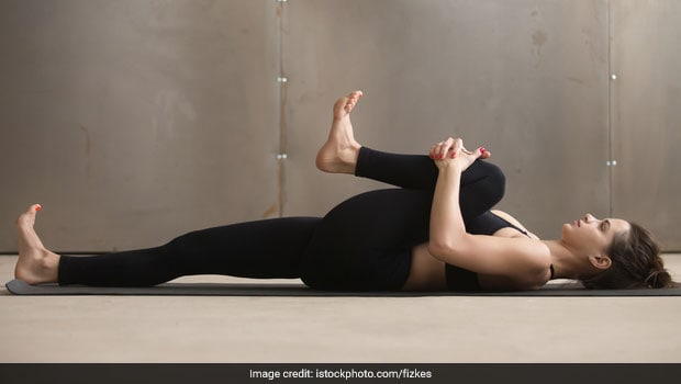 Young Woman Practicing Yoga Exercise Doing One Legged Wind Removing Pose  Eka Pada Pavanamuktasana Eka Pada Apanasana Supine And Forward Bend Vector  Illustration Isolated On White Background Stock Illustration - Download  Image