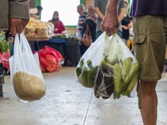 Storing Your Vegetables In Plastic Bags? Here's Why You Need To Stop