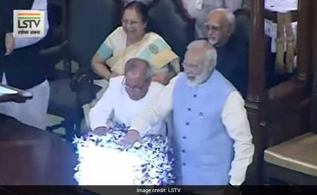 GST : 'एक देश, एक टैक्स' की ओर बढ़ा भारत - 10 खास बातें