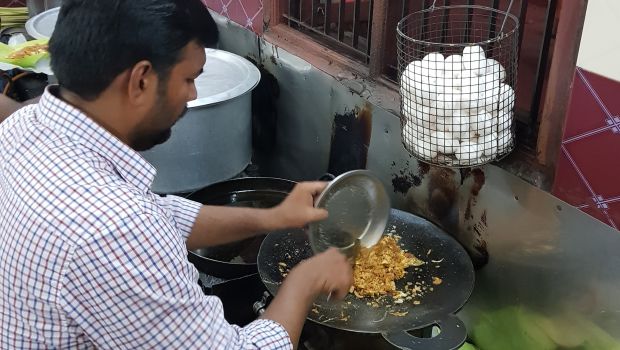 Have You Tried Kothu Parotta? A Delicious Street Food From Tamil Nadu ...