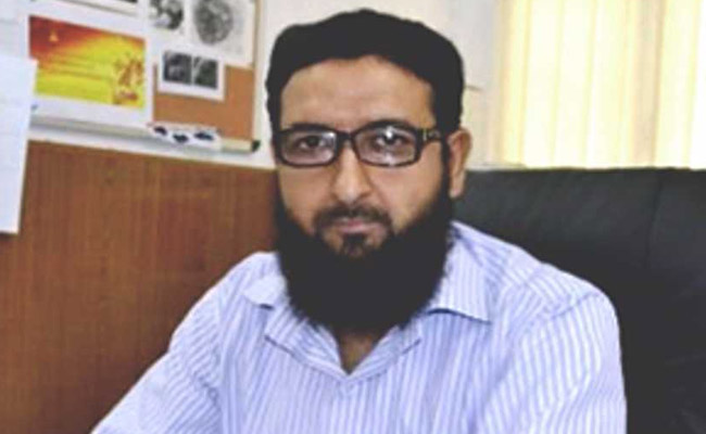 AMU Professor Discovers Molecules To Be Used As Drug For Antibiotic-Resistant Bacteria