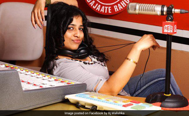 Support For RJ Malishka Grows As Mumbai Civic Body Fills Up Potholes