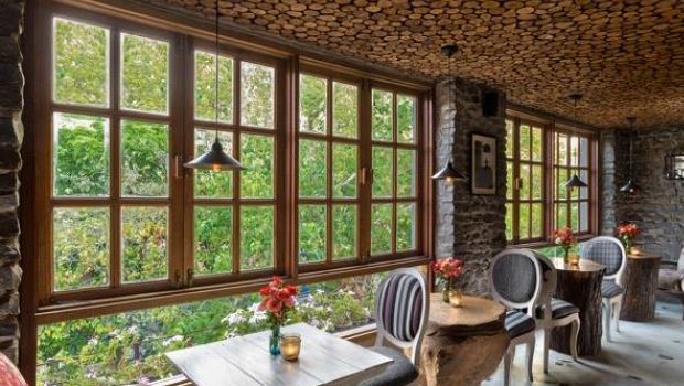 8 Restaurants In Delhi That Offer The Best Monsoon Views