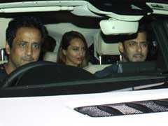 शाहरुख खान से गिफ्ट में मिली 1 करोड़ की कार में 'गर्लफ्रेंड' के साथ घूमने निकले सलमान खान!