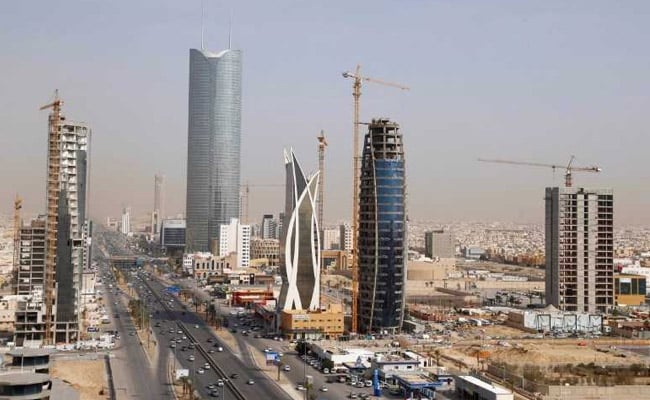 Saudi Arabia's revenues rose 6% from a year ago to 163.9 billion riyals in the second quarter