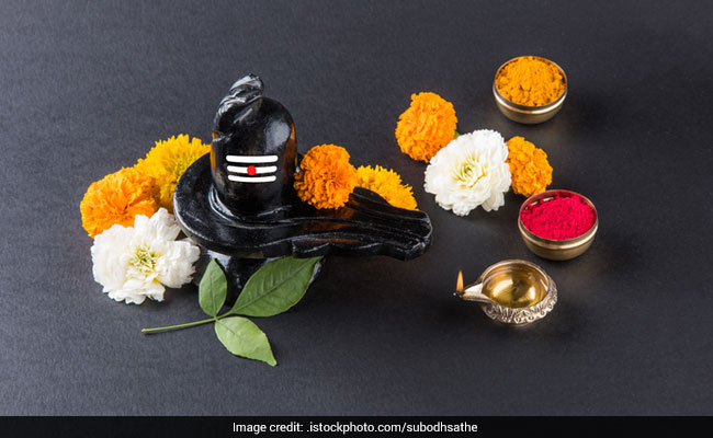 Happy Sawan Shivratri 2017: The Significance of The Vrat and Foods You Can Have While Fasting