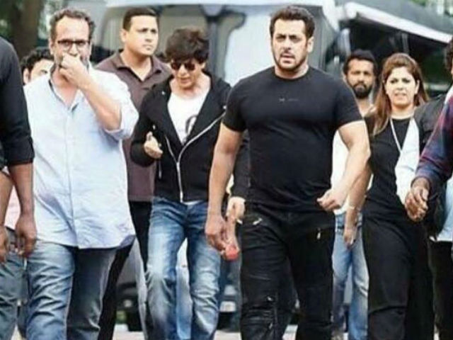 From Shah Rukh Khan To Salman Khan, A Car With Love. See Pic Of Them On Set