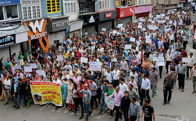 Shimla Erupts In Fury After Suspect In Schoolgirl's Gang-Rape Is Killed