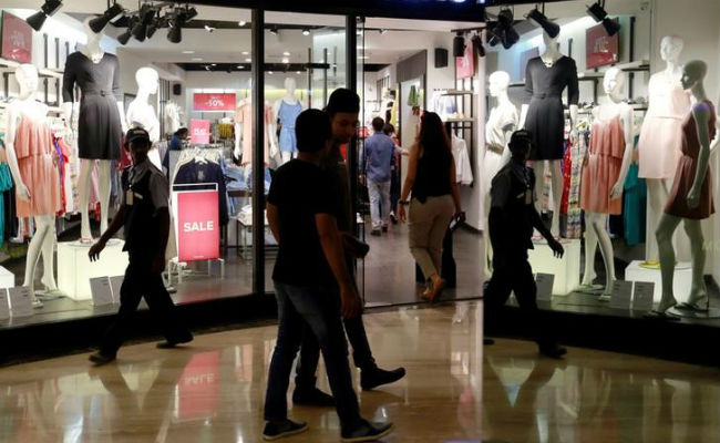 Delhi Shopping Mall Sales Pick Up Ahead Of Diwali, But Footfall At 50%