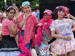 Singapore Gay Pride Rally Draws Thousands Amid New Curbs