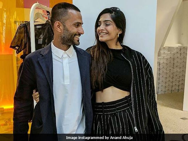 Sonam Kapoor, Fed Up Of Engagement Reports, Tells Media To 'Stop Writing C**p'