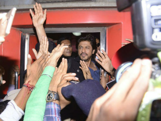 No Action For Now Against Shah Rukh Khan In <i>Raees</i> Promotion Case, Rules Court