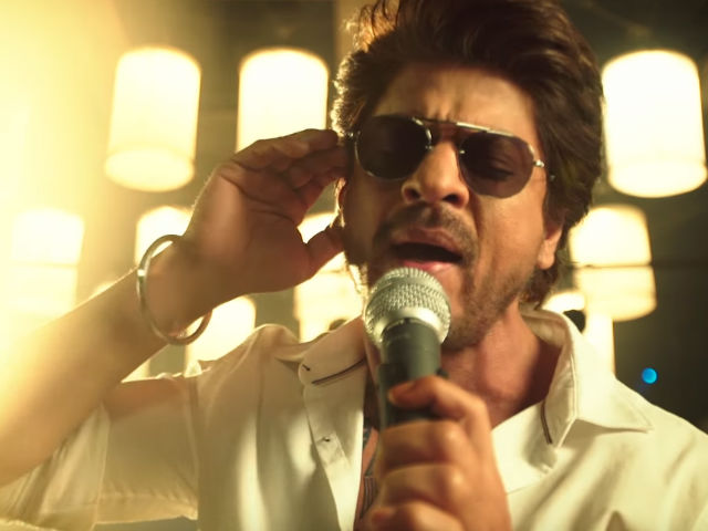 <i>Jab Harry Met Sejal</i>'s New Song <i>Safar</i>: Shah Rukh Khan Hits The Road