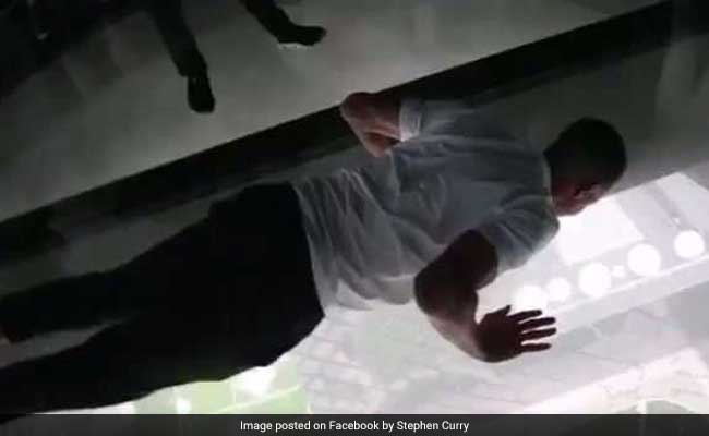 He Did 3 Push-Ups On Glass Floor 37 Storeys High. Video Is Dizzying