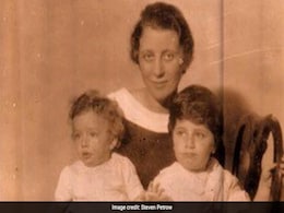 At The End Of Her Life, My Mother Started Seeing Ghosts, And It Freaked Me Out At The End Of Her Life, My Mother Started Seeing Ghosts, And It Freaked Me Out