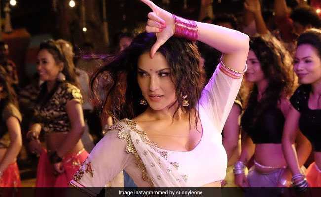 सनी लियोन ने खोला राज, चंकी पांडेय ने इस काम में दिया था मेरा साथ