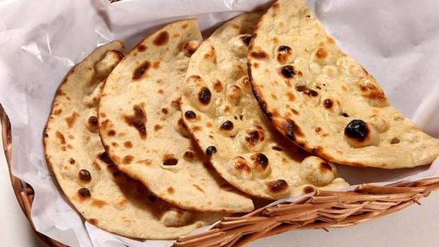 ढाबा स्टाइल तंदूरी रोटी लेकिन ट्विस्ट के साथ, अब नहीं लगेगा मैदा, आटे से बनाने की आसान ट्रिक!