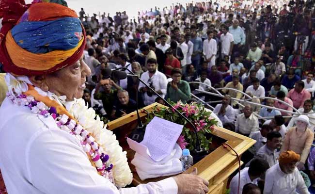 By Cutting Vaghela Loose, Congress Gifts Him New Stature