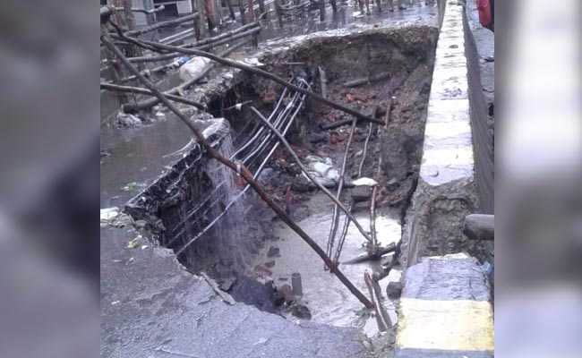 पीएम मोदी की नाक का सवाल बने रहने वाले इस शहर का बारिश में यह कैसा हुआ हाल... पीएम मोदी की नाक का सवाल बने रहने वाले इस शहर का बारिश में यह कैसा हुआ हाल...