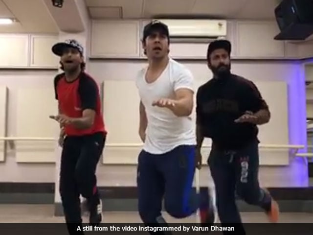 Varun Dhawan Has Moves Like Govinda, Says The Internet