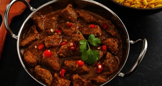 Mutton Vindaloo - How To Make This Classic Mutton Curry From Goa (Recipe Inside)