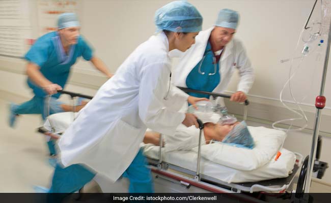 महाराष्ट्र: अस्पताल में एक ही दिन में 7 कोरोना मरीजों की मौत, परिजनों ने लगाया ऑक्सीजन कमी का आरोप