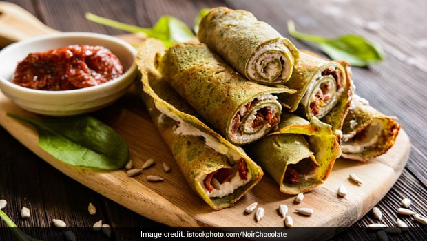 This Masaledar Matar-Oats Cheela Is An Ideal Breakfast Dish For Diabetics - Recipe Inside