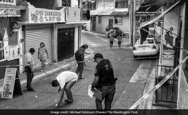 The Once-Glamorous Resort City Acapulco Is Now Mexico's Murder Capital