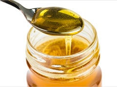 5 Easy Hacks You Can Try At Home To Get Rid Of Acne