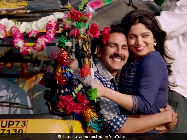 <i>Toilet: Ek Prem Katha</i> Celeb Review: Akshay's Film Will Trigger Revolution, Tweet Stars