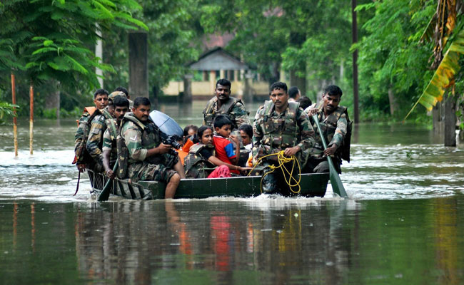 पश्चिम बंगाल, बिहार और पूर्वोत्तर भारत में भारी बारिश के चलते कई ट्रेनें रद्द