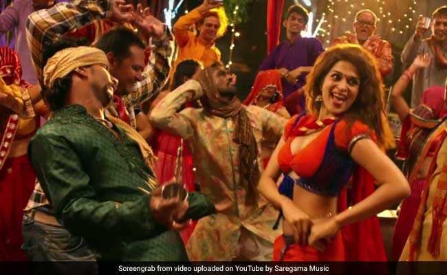 'बाबुमोशाय बंदूकबाज': पुराने 'घुंघटा' के रिमिक्‍स वर्जन में नया आइटम नंबर