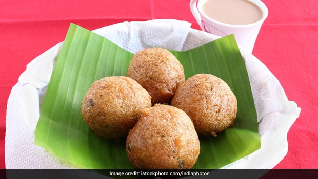 South Indian Snacks: Make These Kerala-Style Banana Bonda For An Easy Tea-Time Snack