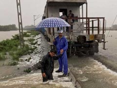 बिहार में बाढ़ का तांडव जारी, मरने वालों की संख्या 39 बढ़कर 418 हुई