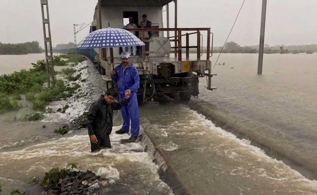 बिहार में बाढ़ से मरने वालों की संख्या 56 हुई, करीब 70 लाख आबादी प्रभावित