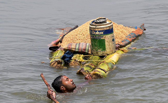 बिहार में बाढ़ की वजह से अब तक 26 लाख लोग हुए प्रभावित, 33 की मौत 