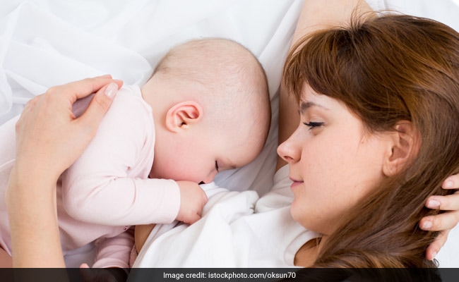 Nighttime Breastfeeding – Stay Comfy In the Late Hours! - Milker Blog