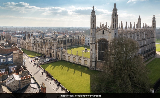 Cambridge University Men's Club Votes To Admit Women