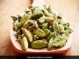 10 Wonderful Cardamom Benefits You Should Definitely Know About 10 Wonderful Cardamom Benefits You Should Definitely Know About