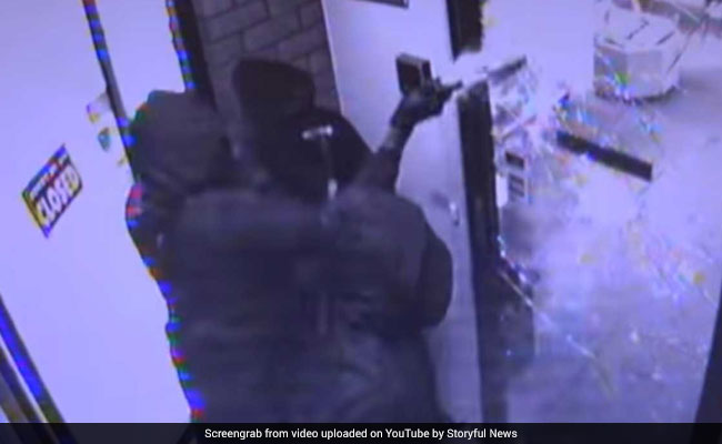 Watch: Thieves Fail To Smash Glass Door With Hammers, Leave Empty-Handed