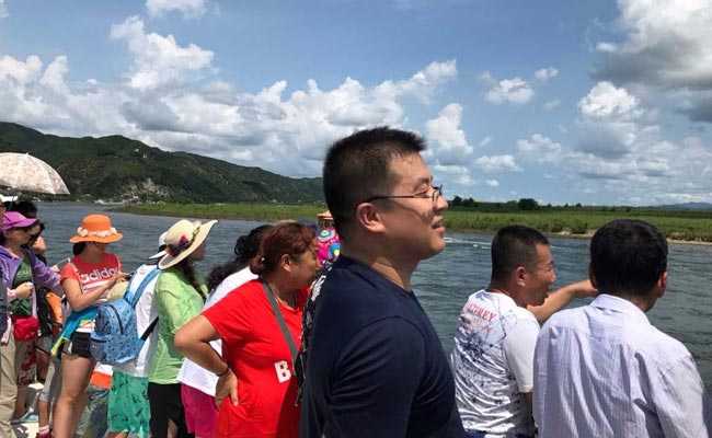 Undaunted By Tensions, Chinese Tourists Flock Into North Korea