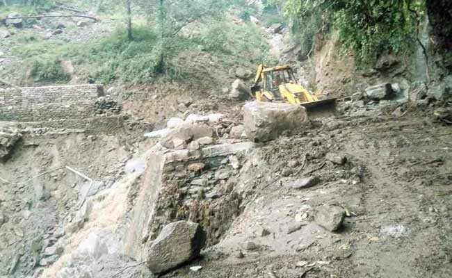 जम्मू-कश्मीर के किश्तवाड़ जिले में फटा बादल, 4 की मौत, कई लापता