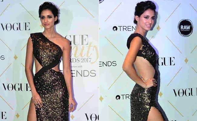 Vogue Beauty Awards में छा गया दिशा पाटनी का हॉट बैकलैस लुक