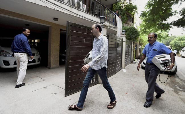 Raids On Karnataka Minister Managing Gujarat Lawmakers, 11 Crore Seized