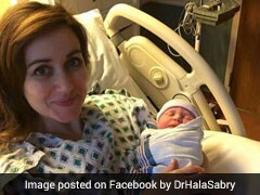She Delivered Another Woman's Baby Before Her Own. Internet Hails #DrMom
