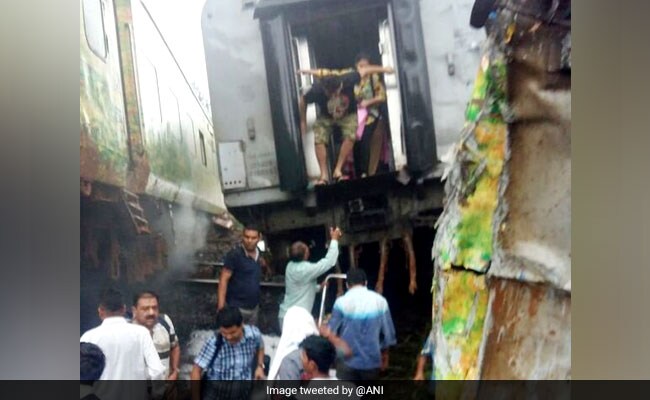 duranto express derailment