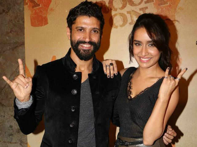 Why Shraddha Kapoor Particularly Wants Farhan Akhtar To Watch Her Film <I>Haseena Parkar</i>