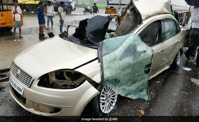3 Killed, Car's Roof Torn Off In Accident On Mumbai-Ahmedabad Highway